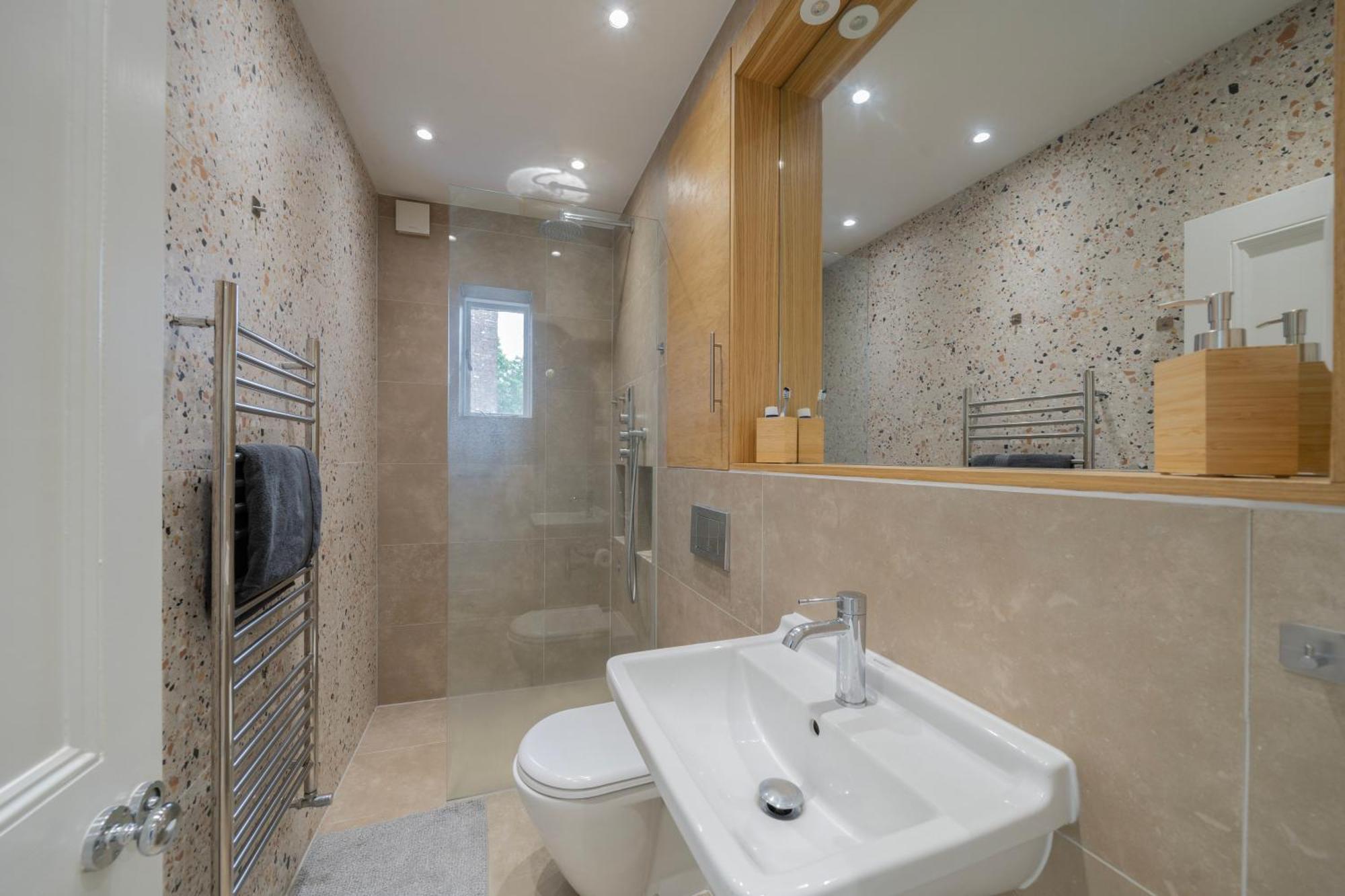 Bright & Stylish In Apartament